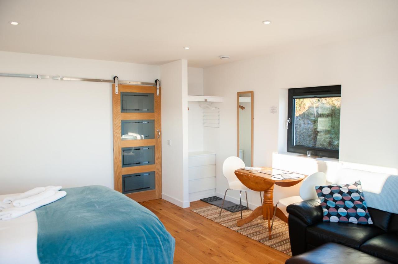 Croft 7 Geary Self Catering Studio With Stunning Sea Views Exterior photo