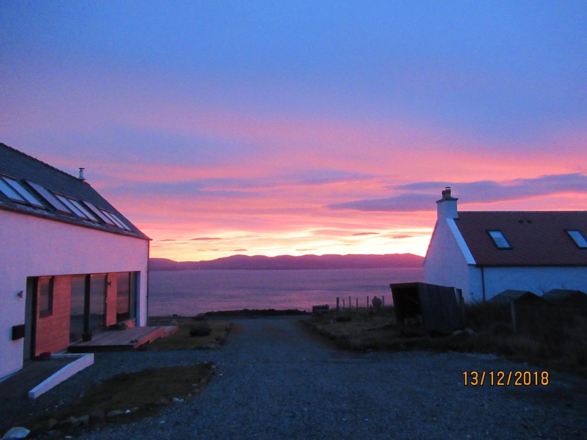 Croft 7 Geary Self Catering Studio With Stunning Sea Views Exterior photo